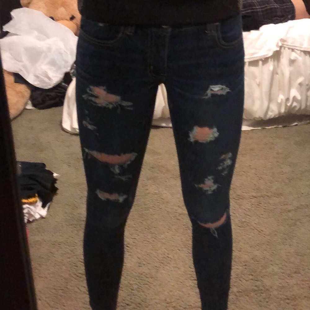 American Eagle Distressed Jeans